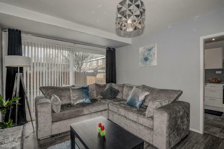Newly Renovated Modern Home Манчестер Экстерьер фото